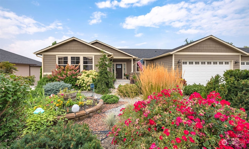 54 S Meadowbrook Ln, East Wenatchee, WA 98802 - photo 1