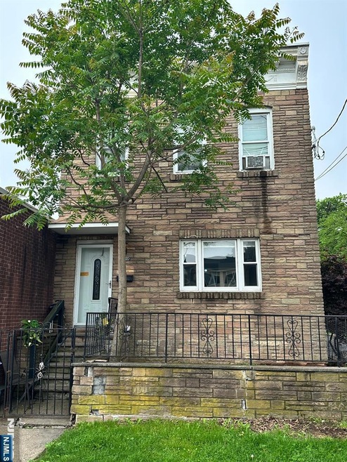 1620 S Wood Ave unit 1, Linden, NJ 07036 - photo 1