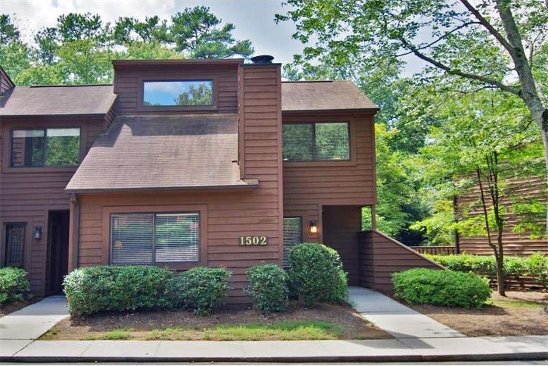 Great end unit of Cedar Chase.  Fabulous location 