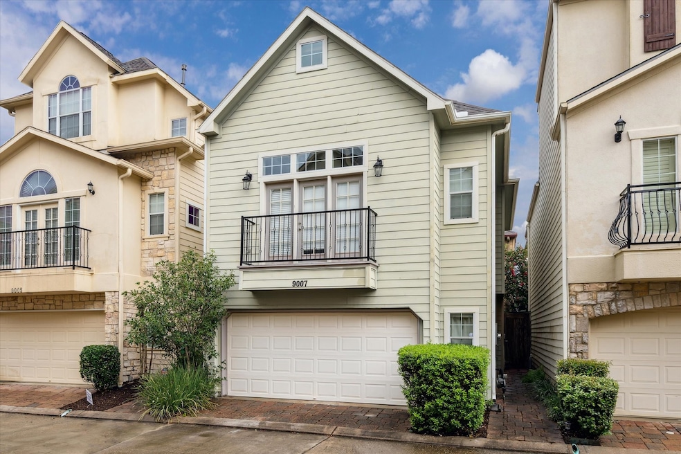 For Sale $299,000 • Co-Listing Agent