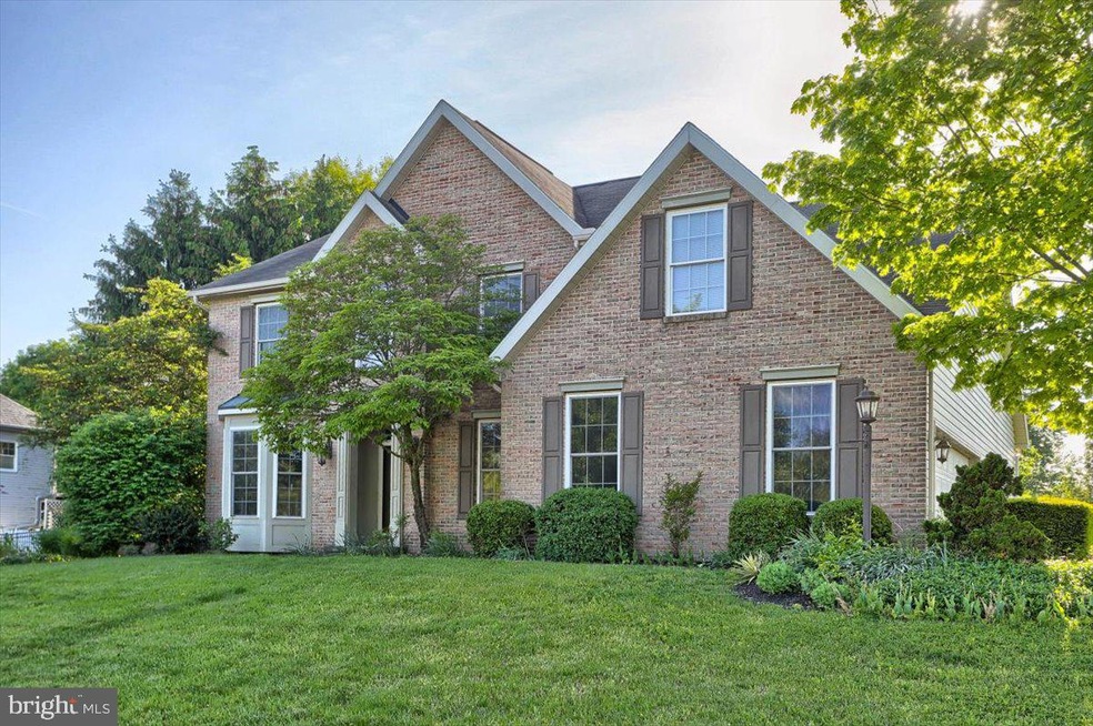 1710 Tenby Dr, Hershey, PA 17033 - photo 1