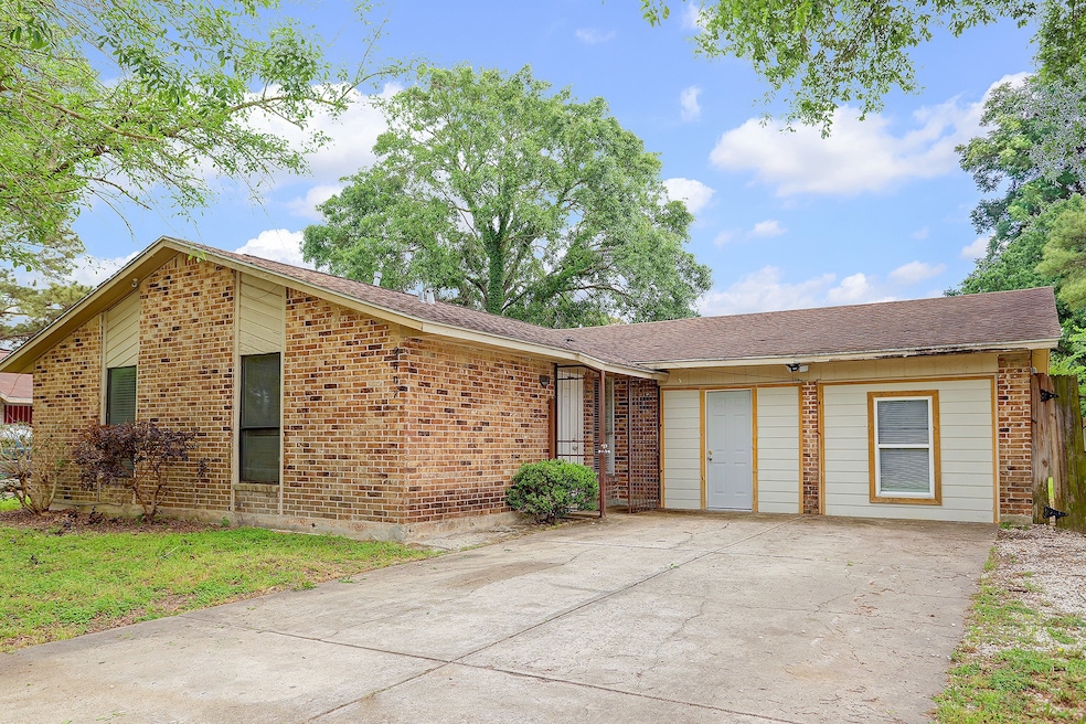 2607 Woodbough Dr, Houston, TX 77038 - photo 1