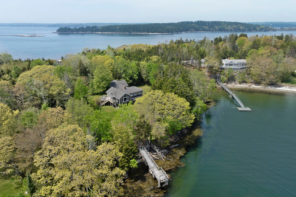 A rare, exclusive location!