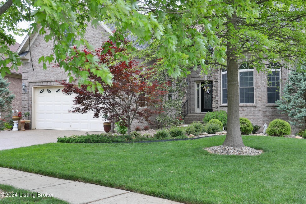 11307 Valley Cove Cir, Louisville, KY 40291 - photo 1