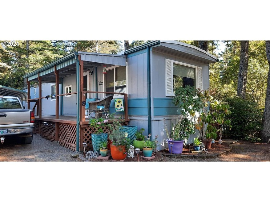 88875 Bayberry Ln unit SP 8, Florence, OR 97439 - photo 1