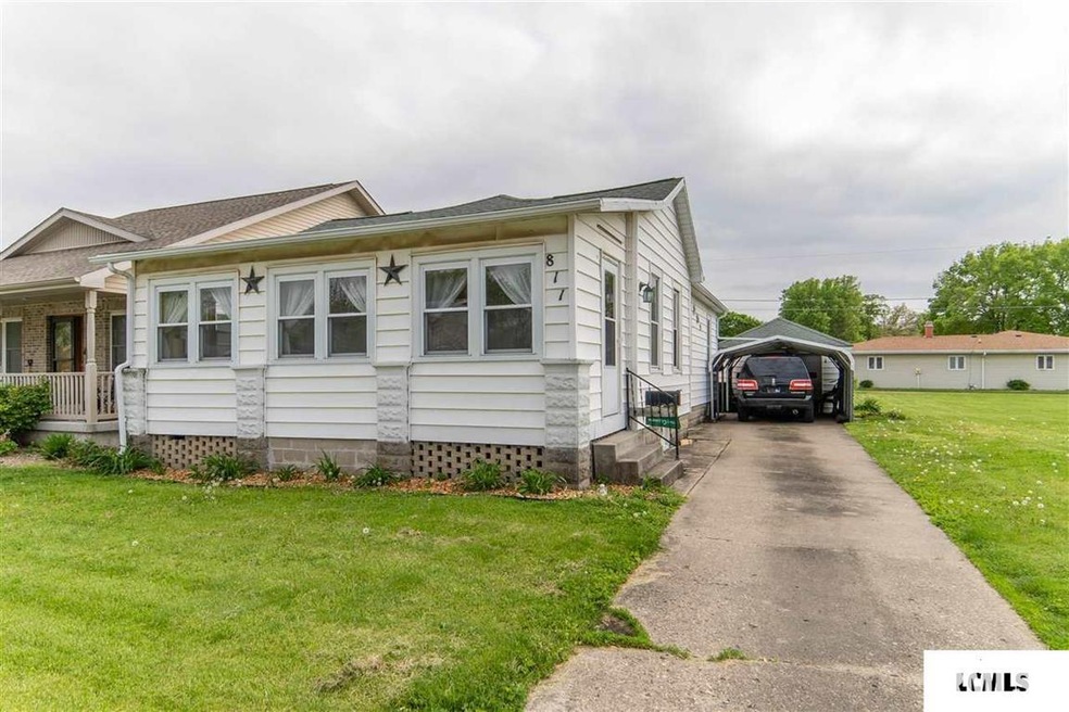 811 Pulaski St, Lincoln, IL 62656 - photo 1