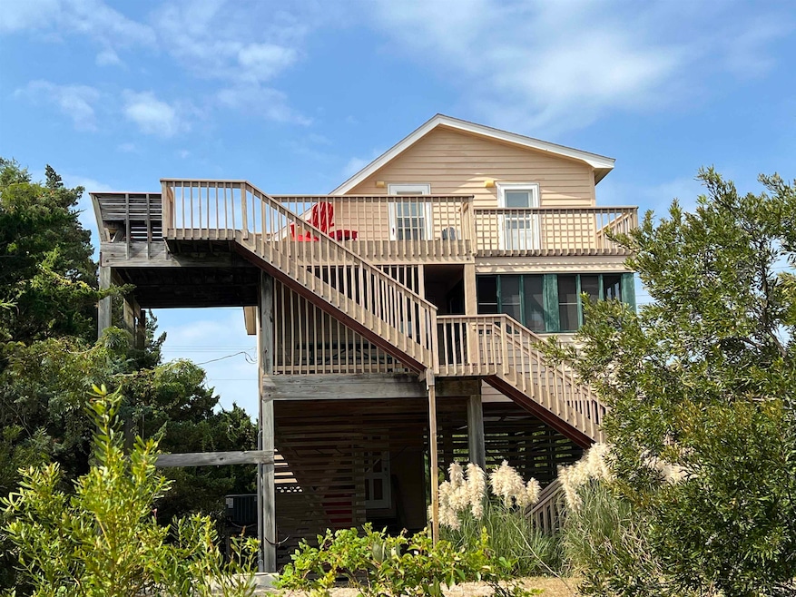 Pending $429,900 • Co-Listing Agent