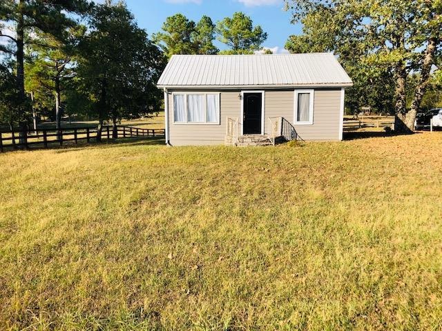 Cute cottage style home sitting on 1 acre