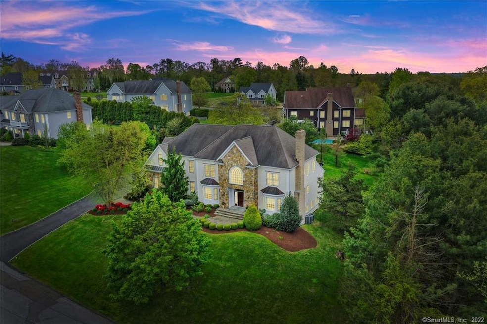 47 Under Cliff Rd, Trumbull, CT 06611 - photo 1