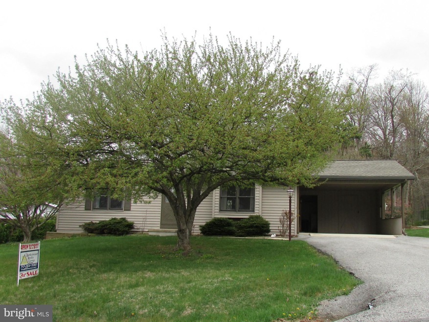 933 Knob Hill Rd, Fayetteville, PA 17222 - photo 1