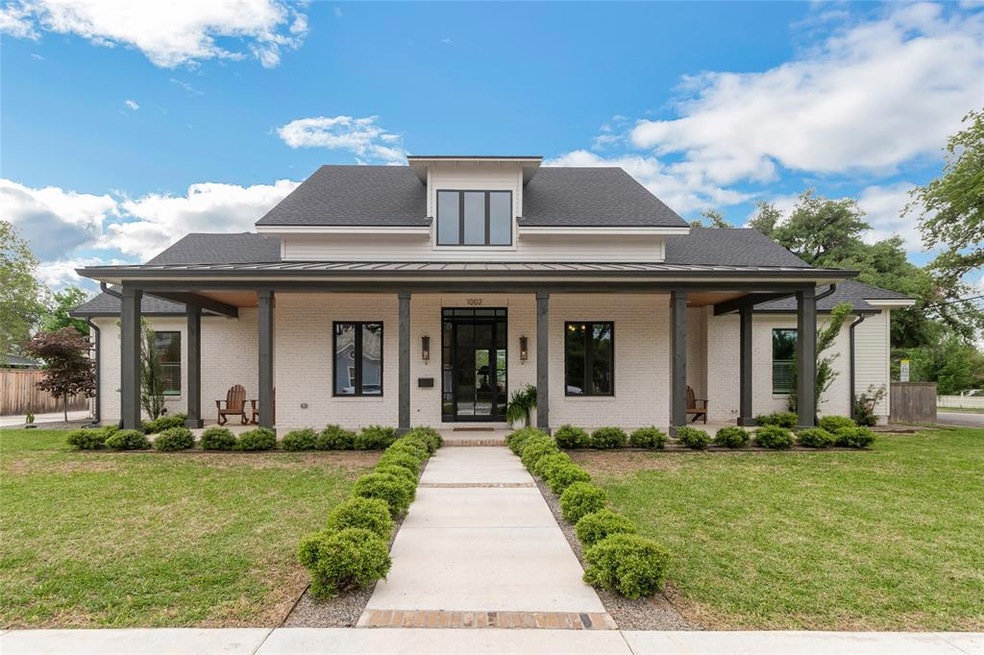 1002 E 14th St, Georgetown, TX 78626 - photo 1