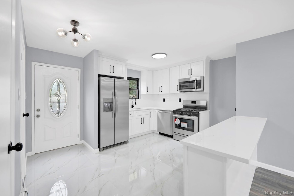 For Sale $689,000 • Co-Listing Agent