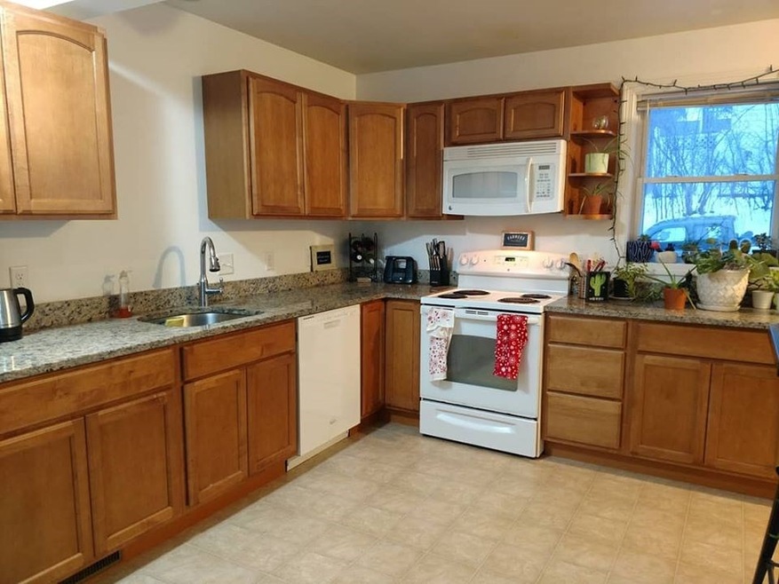 55 Jackson St, Concord, NH 03301 - photo 1