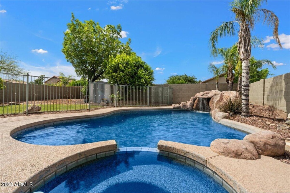 Pebble-Tec Pool w/Waterfall & Slide