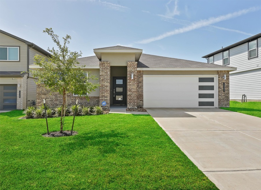 14304 Big Bend Dr, Shenandoah, TX 77384 - photo 1