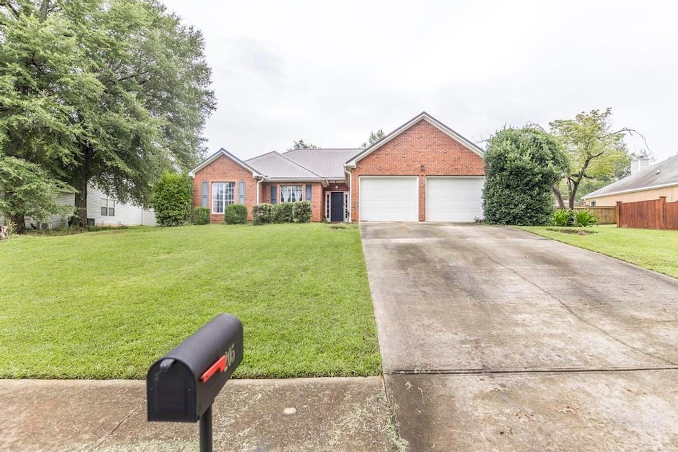 205 Woods Edge Way, Warner Robins, GA 31088 - photo 1