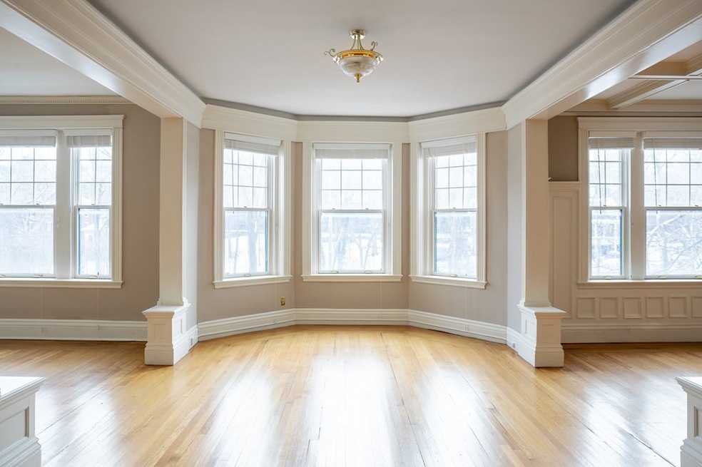 489 Boylston St unit 2, Brookline, MA 02445 - photo 1