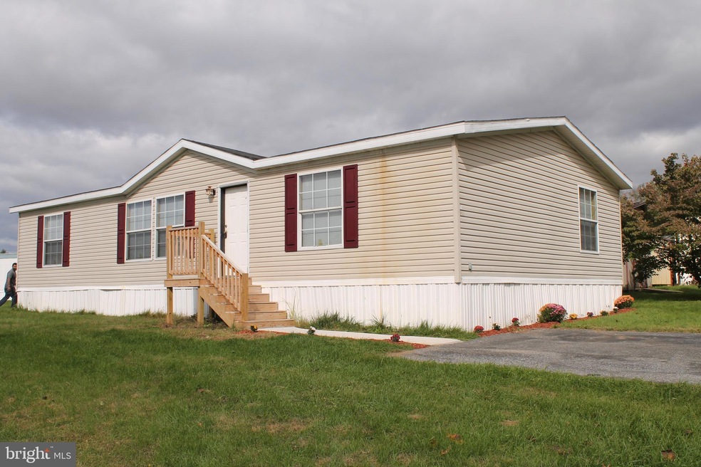 75 Circle Dr, Columbia, PA 17512 - photo 1