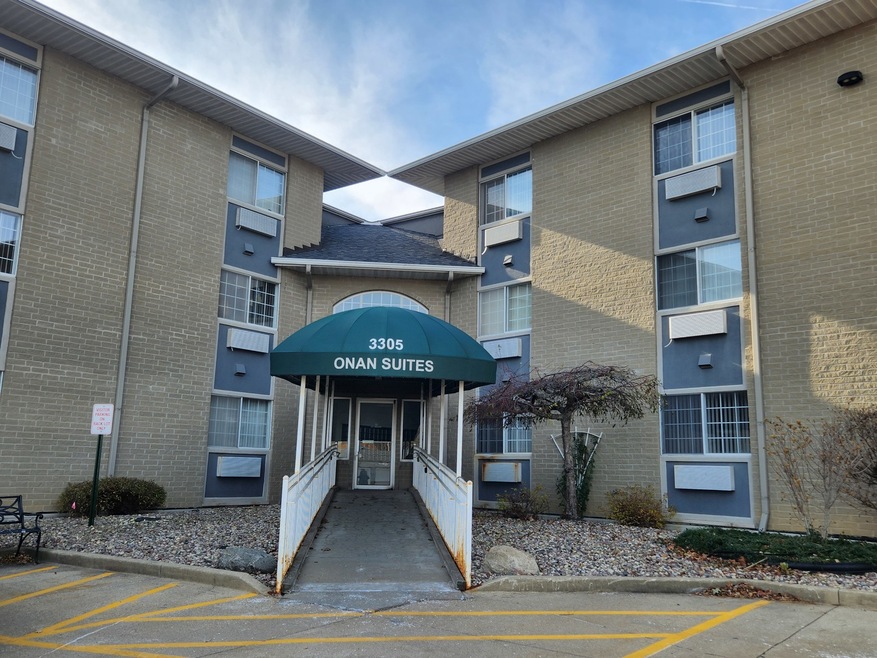 Onan Senior Suites unit 327, Waukegan, IL 60087 - photo 1
