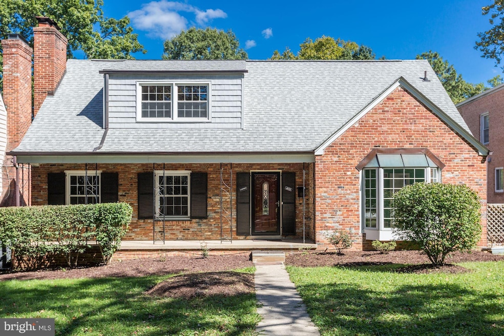 4631 Massachusetts Ave NW, Washington, DC 20016 - photo 1