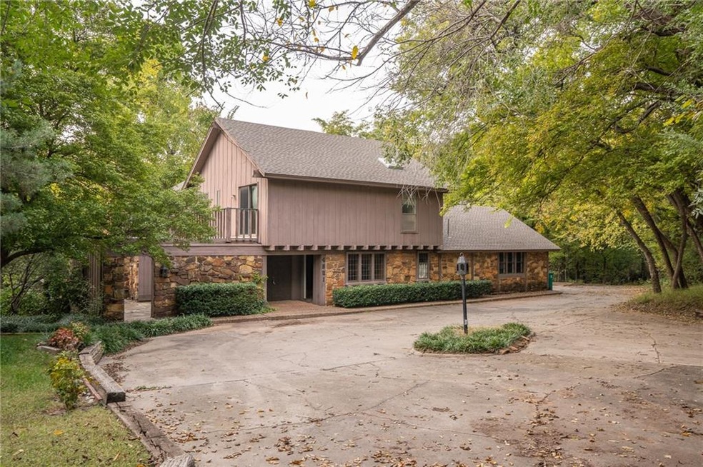 4801 Sterling Ct, Oklahoma City, OK 73122 - photo 1