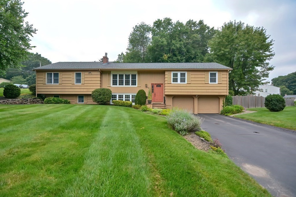 10 Mackintosh St, Franklin, MA 02038 - photo 1