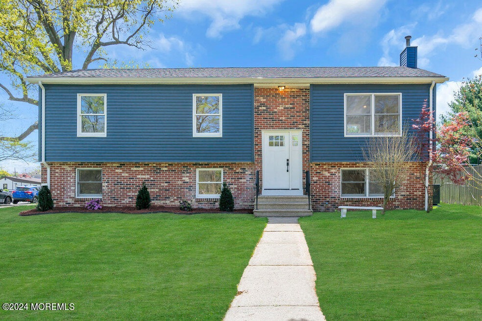 Sold $500,000 • Co-Listing Agent