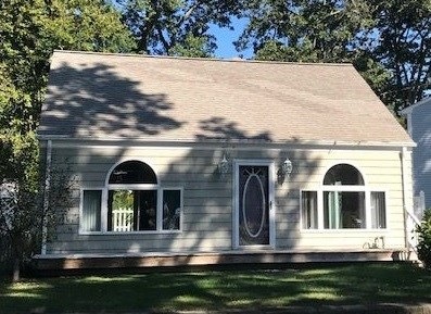 18 Edna Ave, Riverside, RI 02915 - photo 1