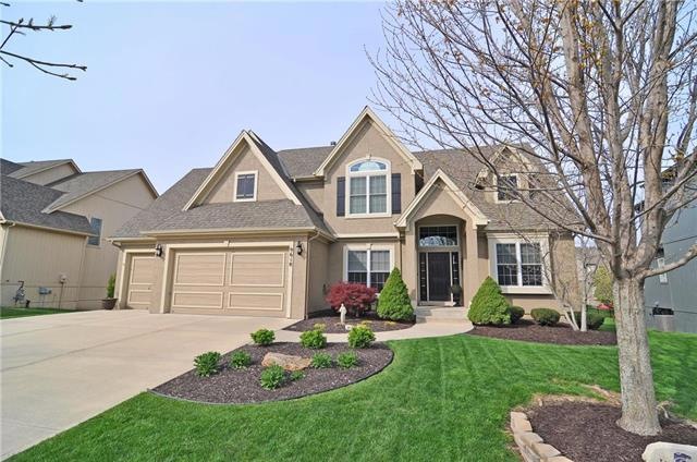 9618 Mccormack Dr, Lenexa, KS 66227 - photo 1