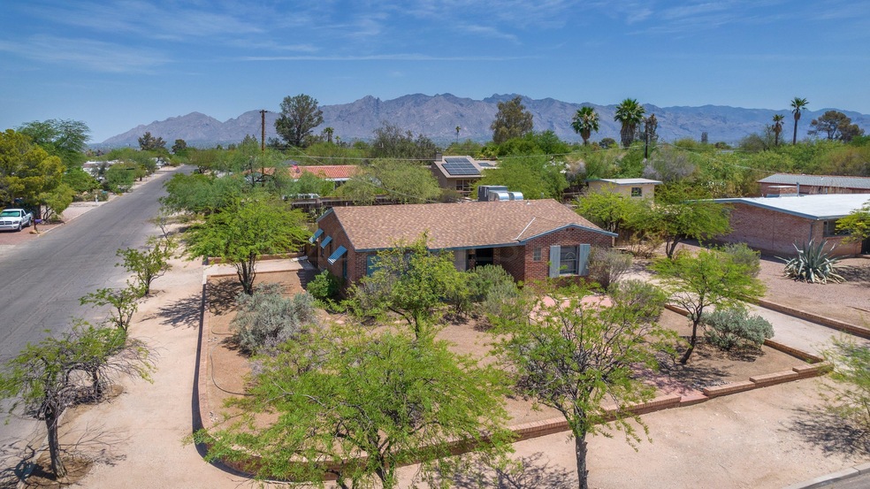 01-Aerial View of Lot