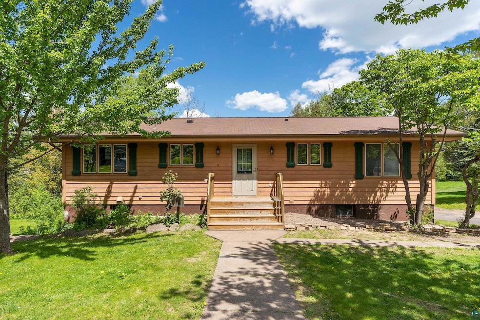 2331 Pershing St, Duluth, MN 55811 - photo 1