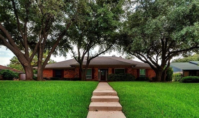 1700 Wimbleton Dr, Bedford, TX 76021 - photo 1