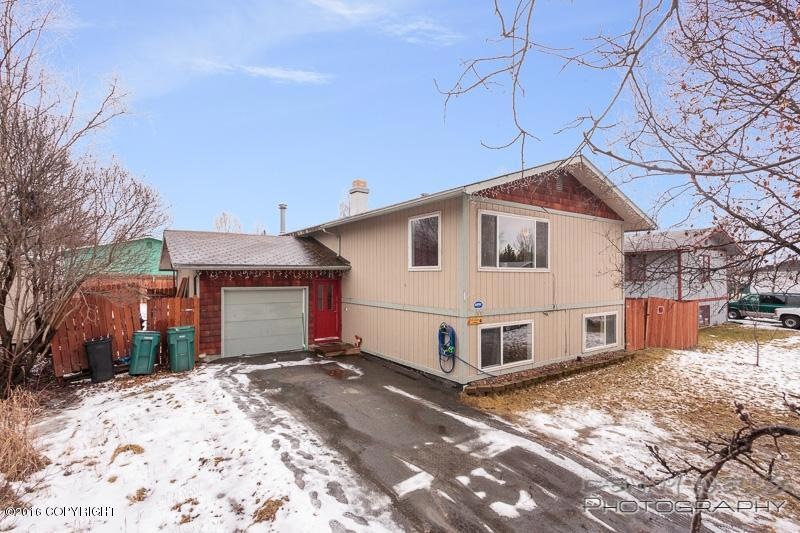 Exterior - Front-20160221-8470