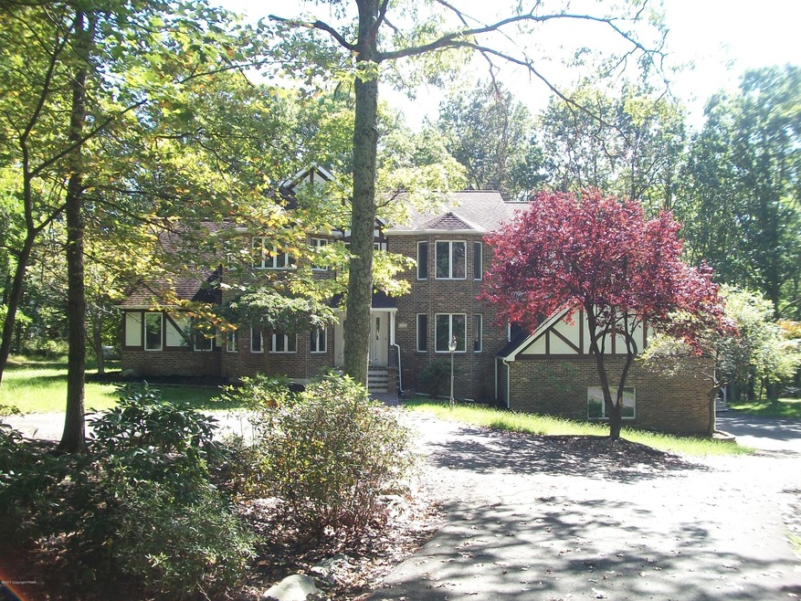 226 Saunders Ct, Cresco, PA 18326 - photo 1