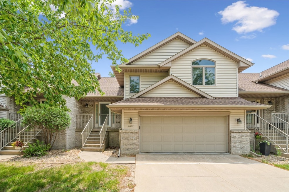 1037 Doubletree Ct NE