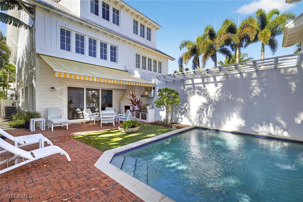 477 3rd Ave S unit 2, Naples, FL 34102 - photo 1