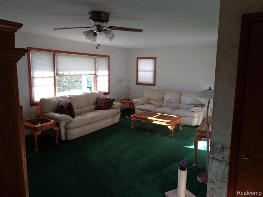 Living Room.jpg