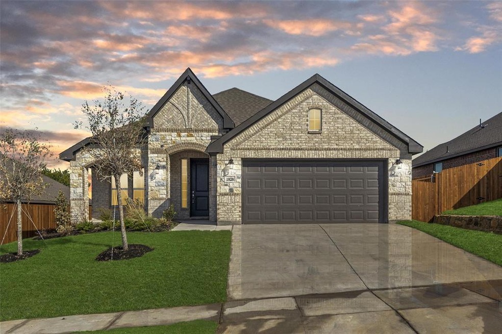 1828 Agarito Dr, Weatherford, TX 76086 - photo 1