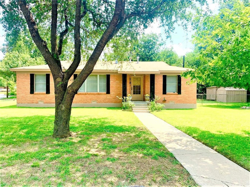 840 Glenda Dr, Bedford, TX 76022 - photo 1