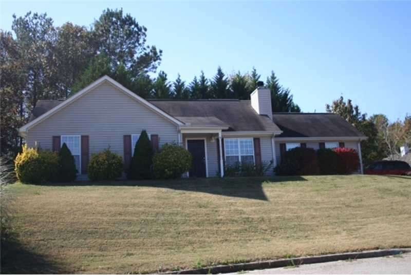 5090 Limerick Ln, Flowery Branch, GA 30542 - photo 1