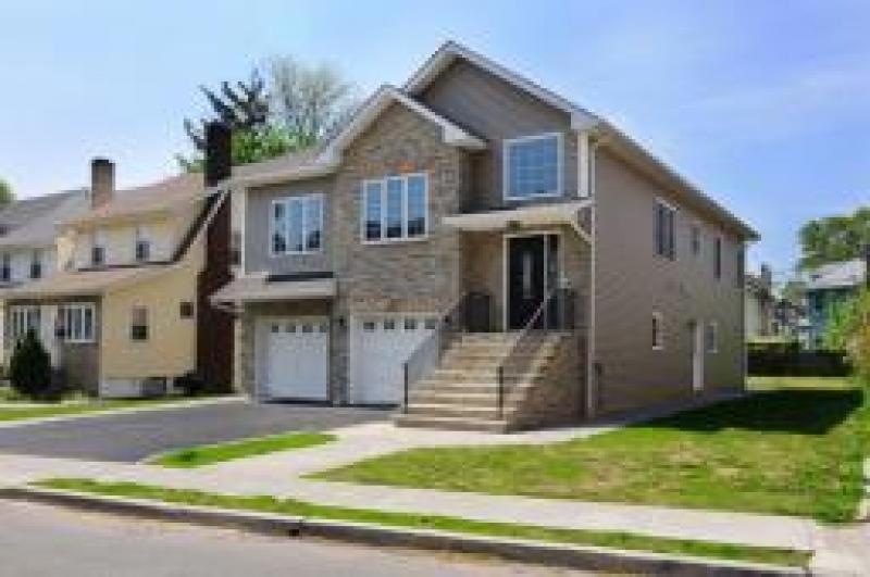 16 W End Place, Elizabeth, NJ 07202 - photo 1