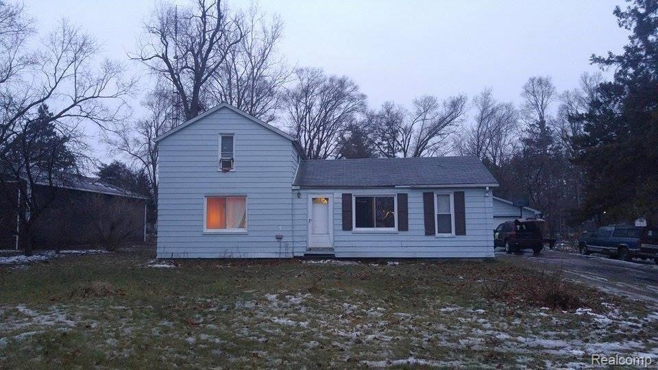 5056 E Stanley Rd, Flint, MI 48506 - photo 1