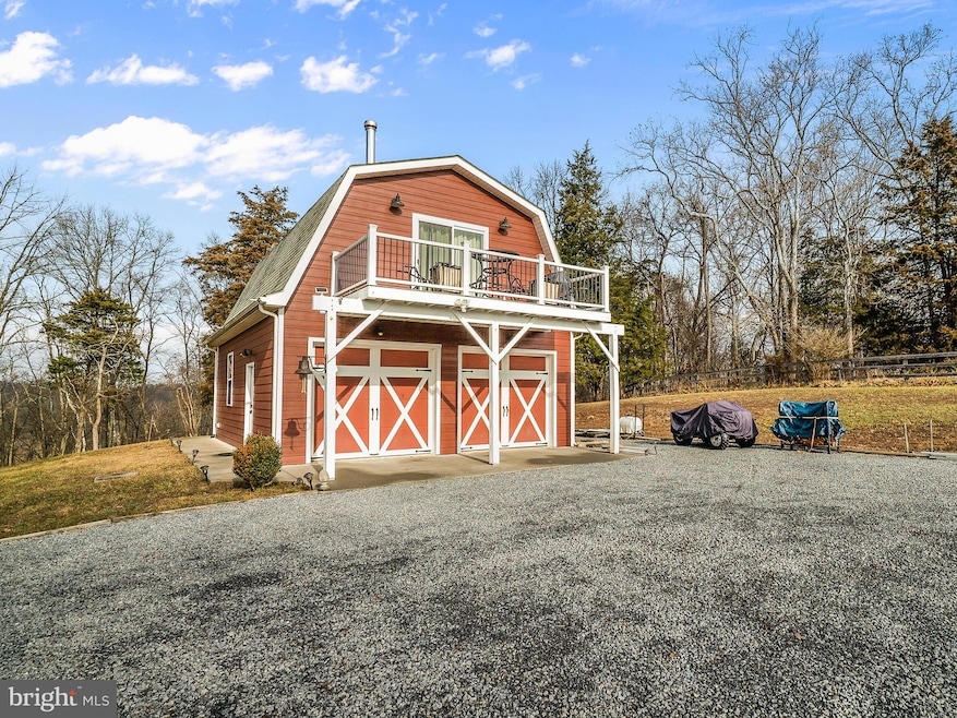 4050 Calmes Neck Ln, Boyce, VA 22620 - photo 1