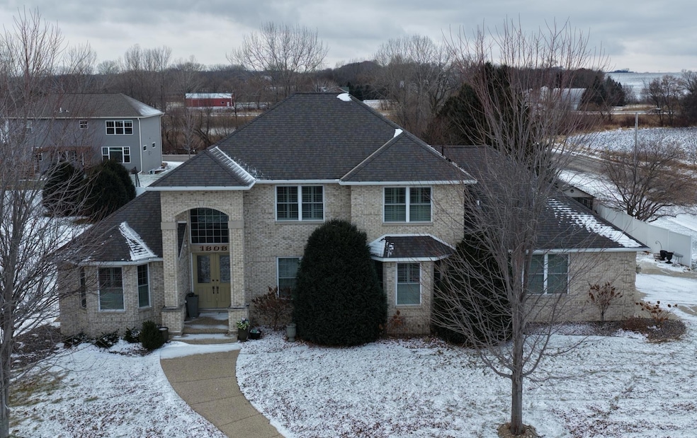 1808 3rd St NE, Willmar, MN 56201 - photo 1