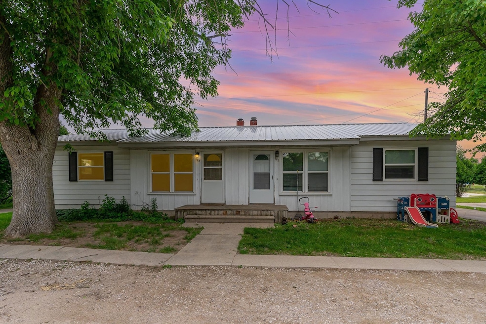 For Rent $1,000/month