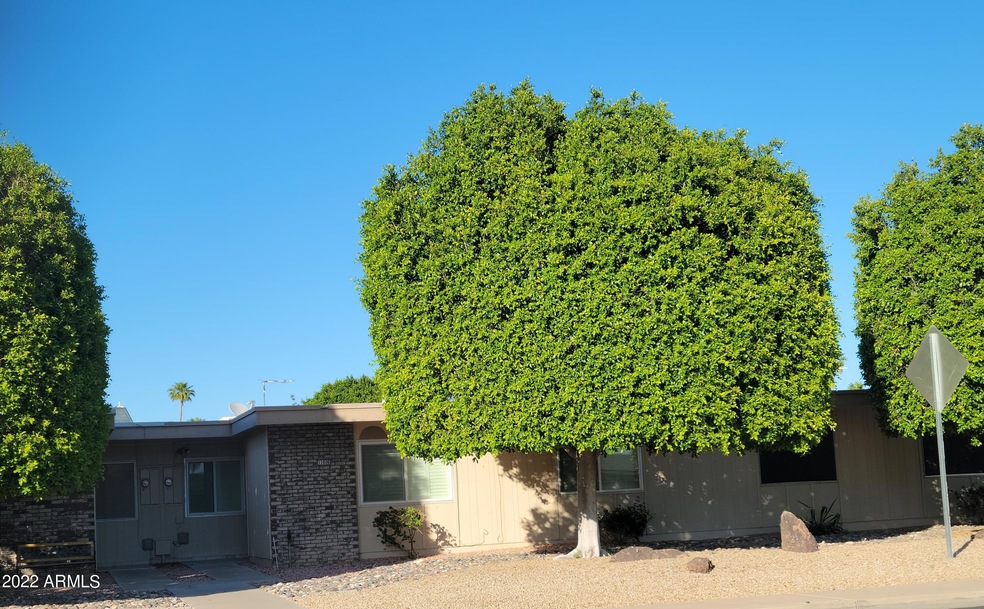 11006 W Thunderbird Blvd, Sun City, AZ 85351 - photo 1