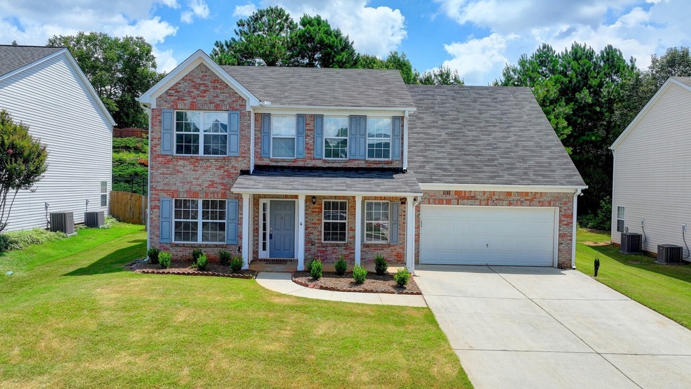 3971 Oak Crossing Dr, Suwanee, GA 30024 - photo 1