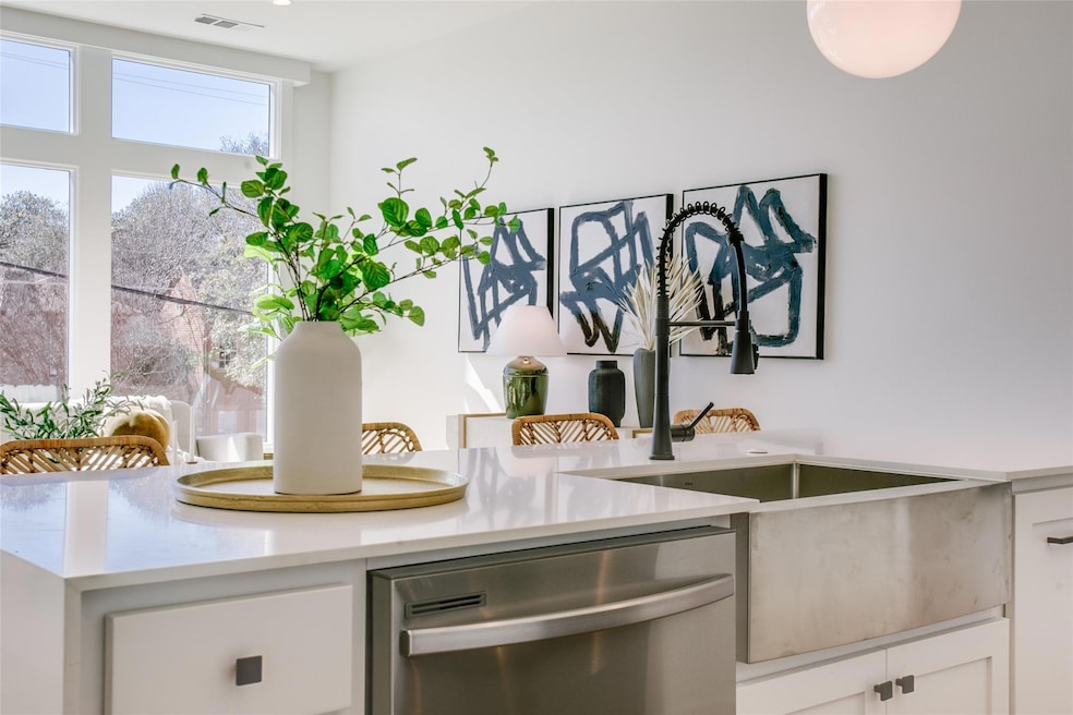 6039 Lewis St, Dallas, TX 75206 - photo 1