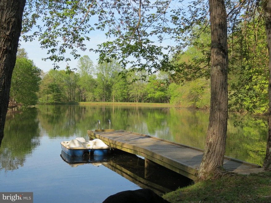 33 Pinecroft Ln, Flint Hill, VA 22627 - photo 1