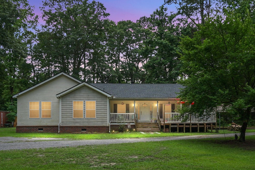 785 Coral Acres